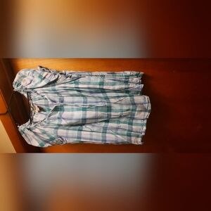 2x green/blue plaid shirt